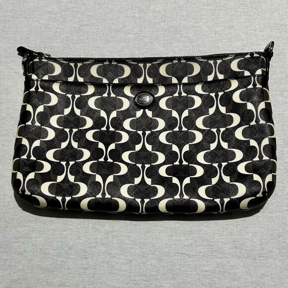 COACH Clutch in Unique Black and White Signature Pattern - Picture 1 of 5